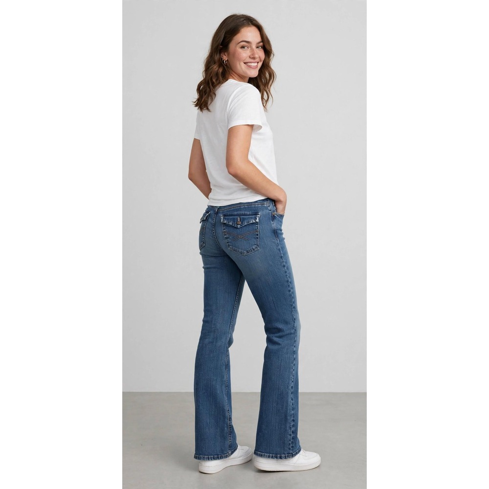 Sonoma Womens 8 Short Boot Cut Jeans Low Rise Blue Denim Flap Pocket